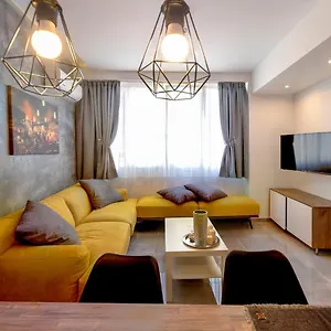 Apartment J Villara's Luxury, Thessaloniki